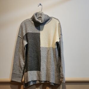 Cyrus Women's Turtleneck Sweater - Gray and Cream